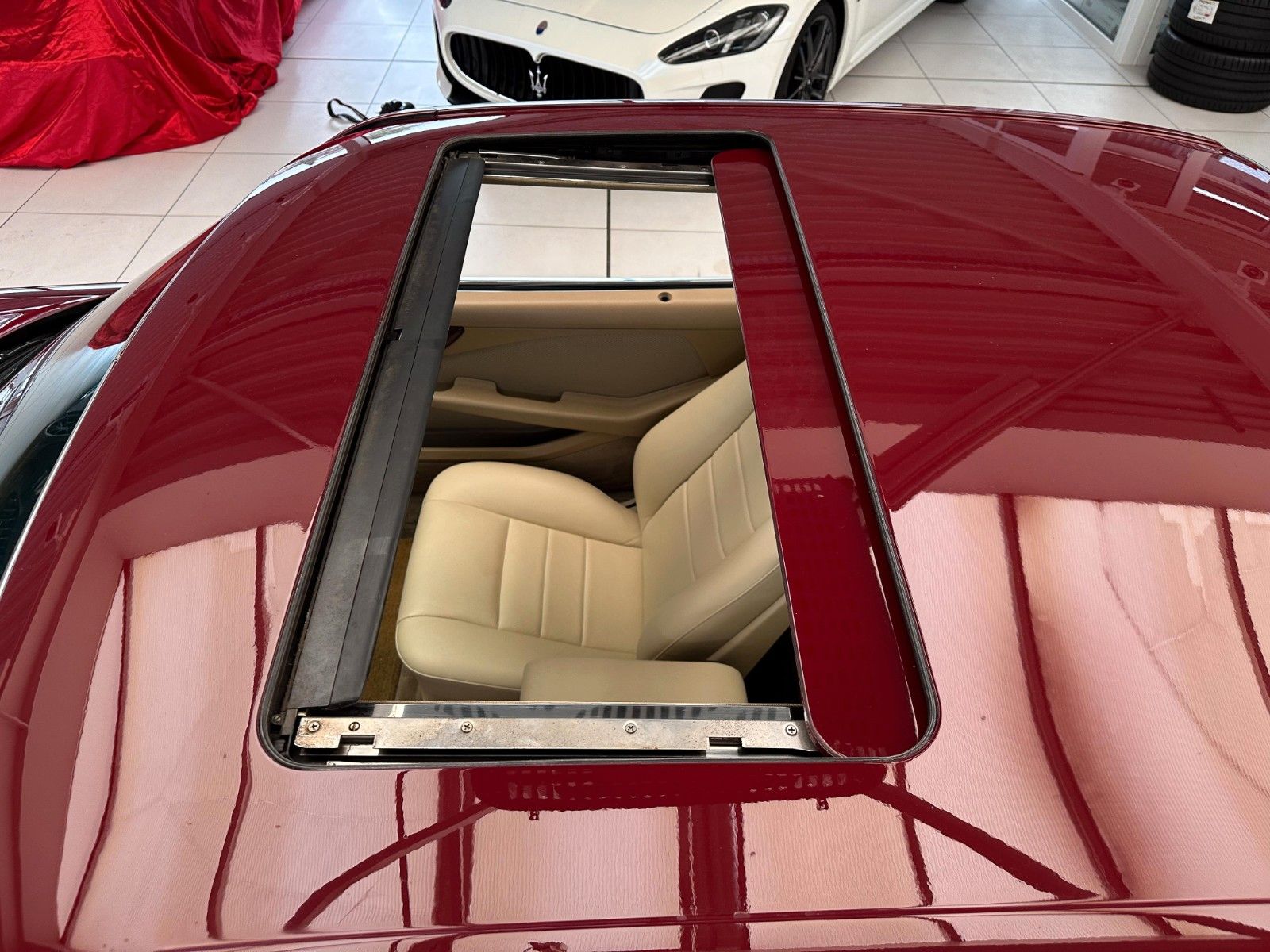 Mercedes-Benz 560 560 SEC COUPE&apos; H-KENNZEICHEN