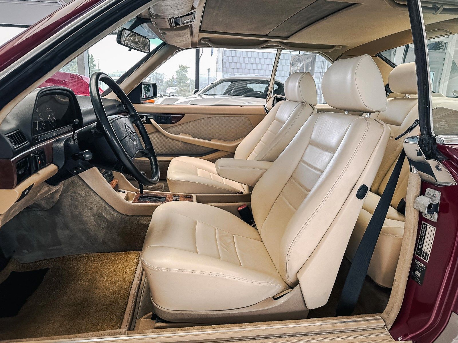 Mercedes-Benz 560 560 SEC COUPE&apos; H-KENNZEICHEN