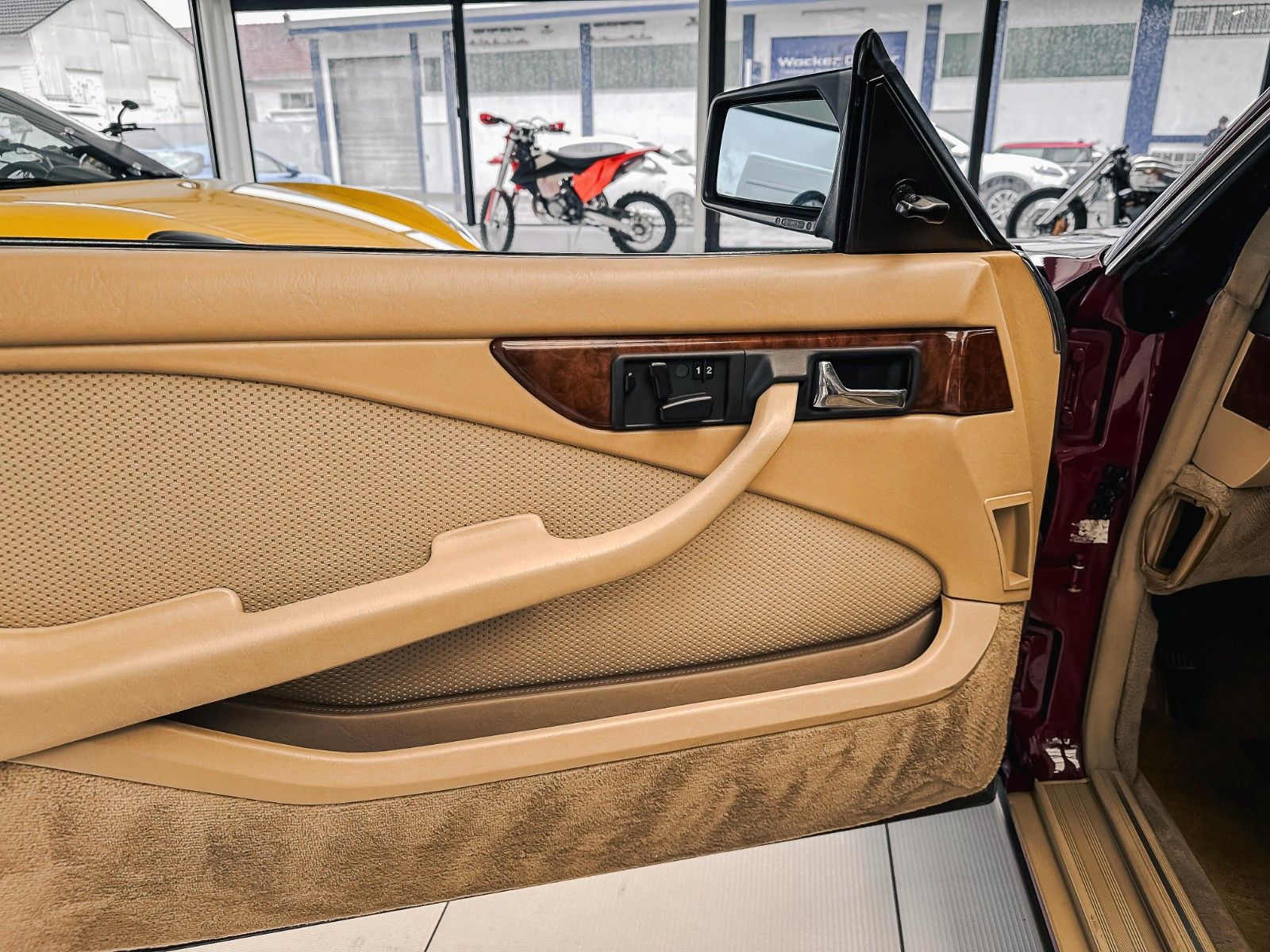 Mercedes-Benz 560 560 SEC COUPE&apos; H-KENNZEICHEN