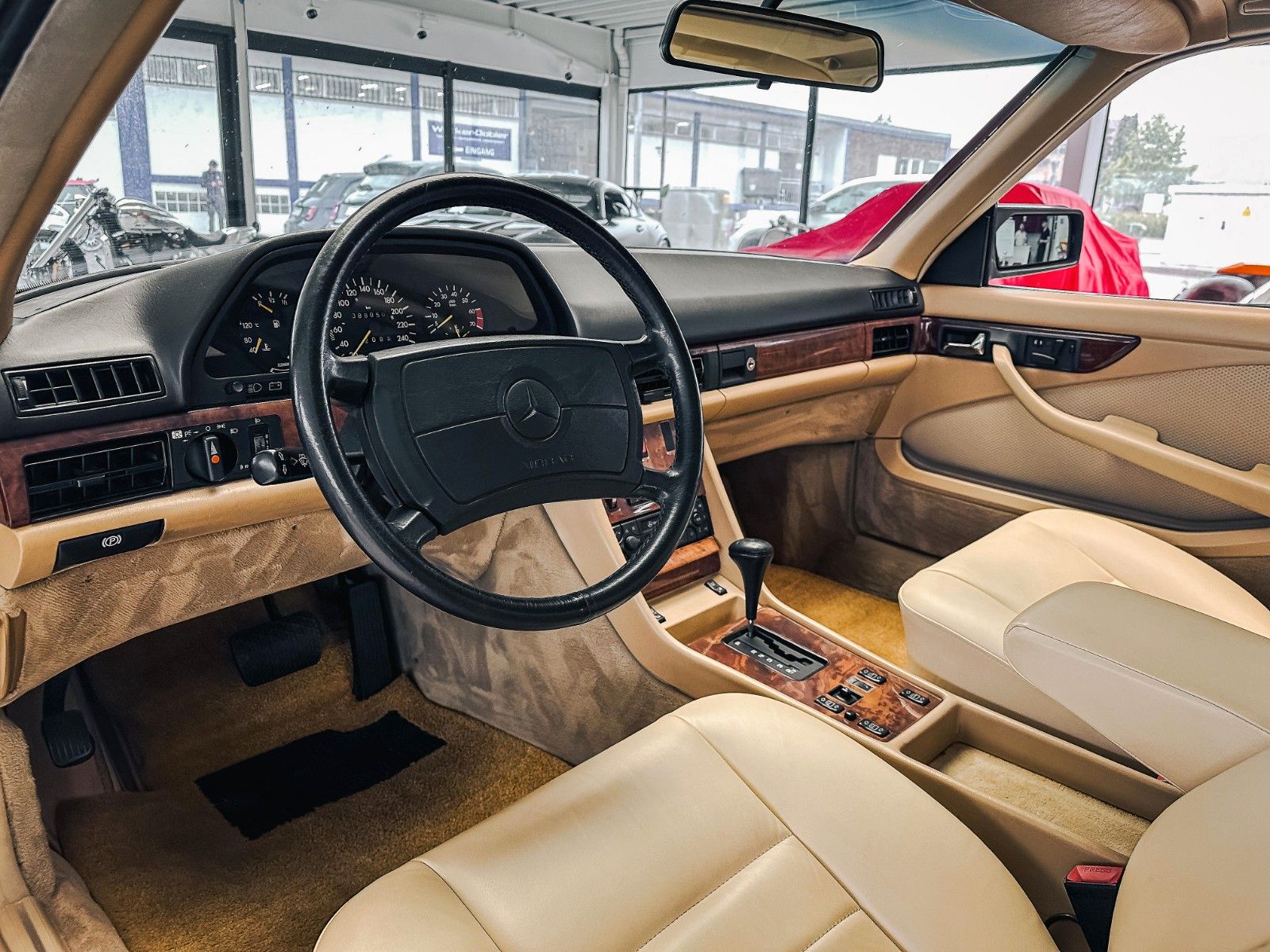 Mercedes-Benz 560 560 SEC COUPE&apos; H-KENNZEICHEN