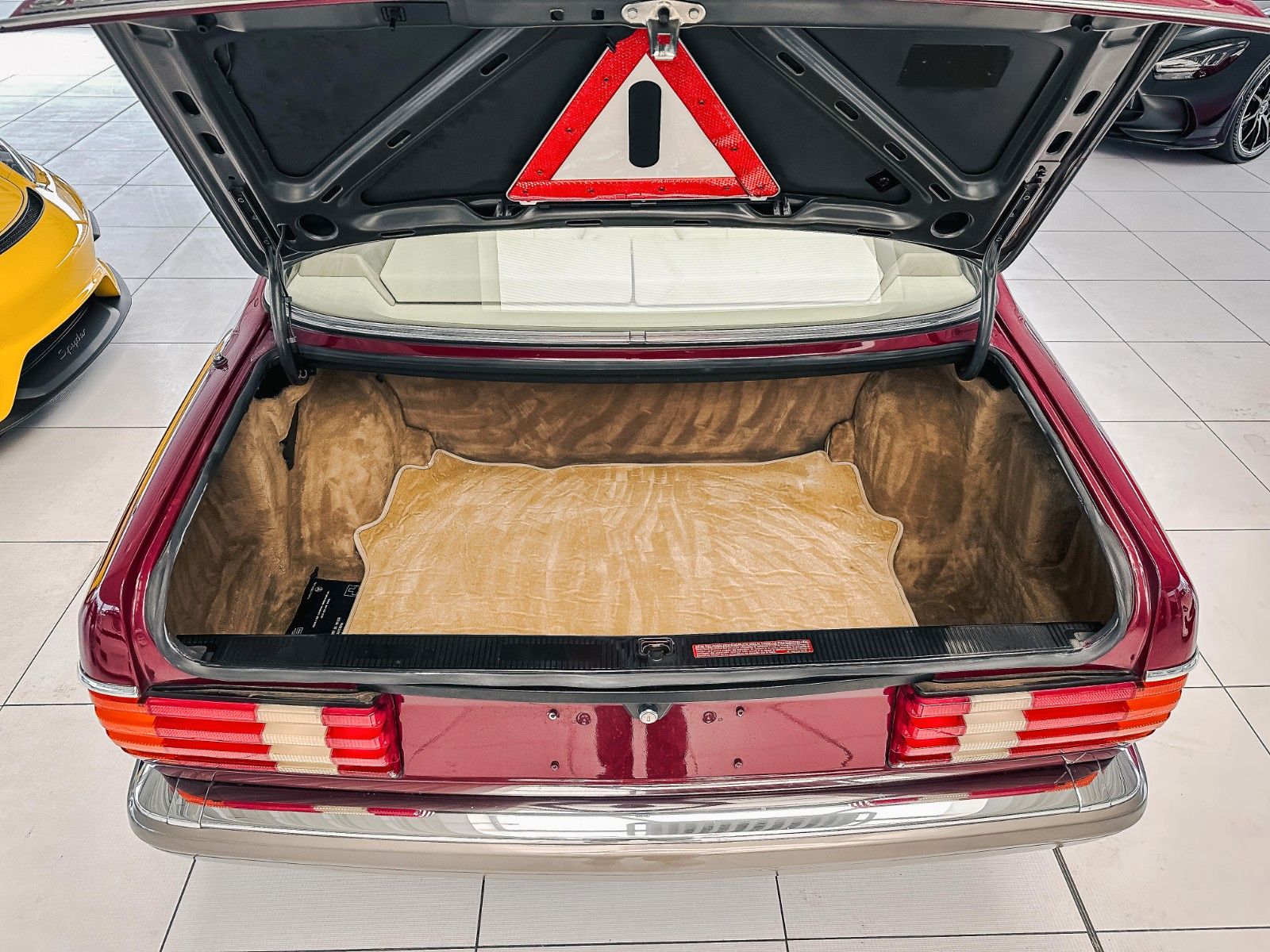 Mercedes-Benz 560 560 SEC COUPE&apos; H-KENNZEICHEN