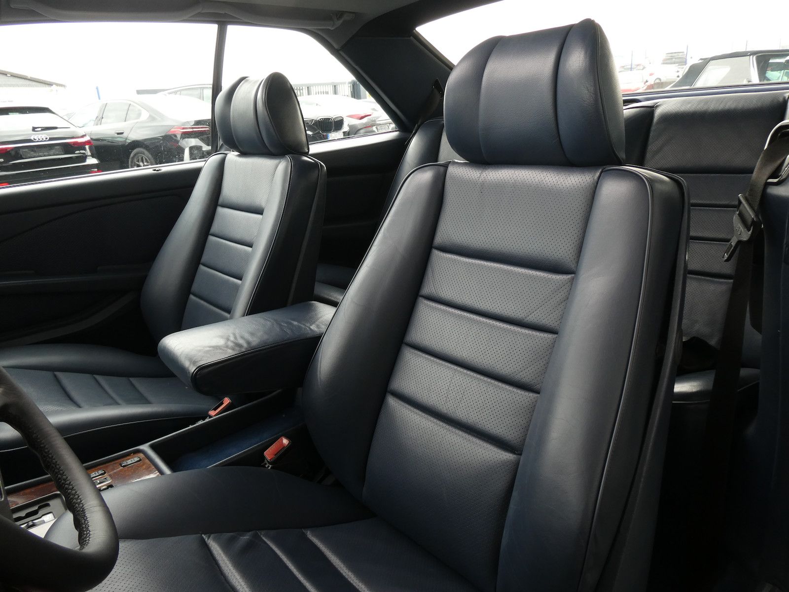 Mercedes-Benz 560 560 SEC (W126), 1. Hand, deutsche Auslieferung
