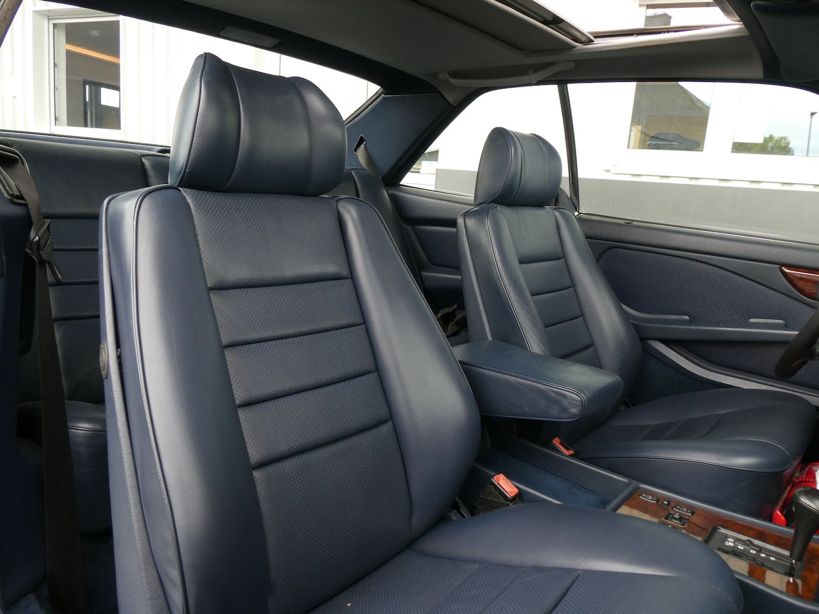 Mercedes-Benz 560 560 SEC (W126), 1. Hand, deutsche Auslieferung