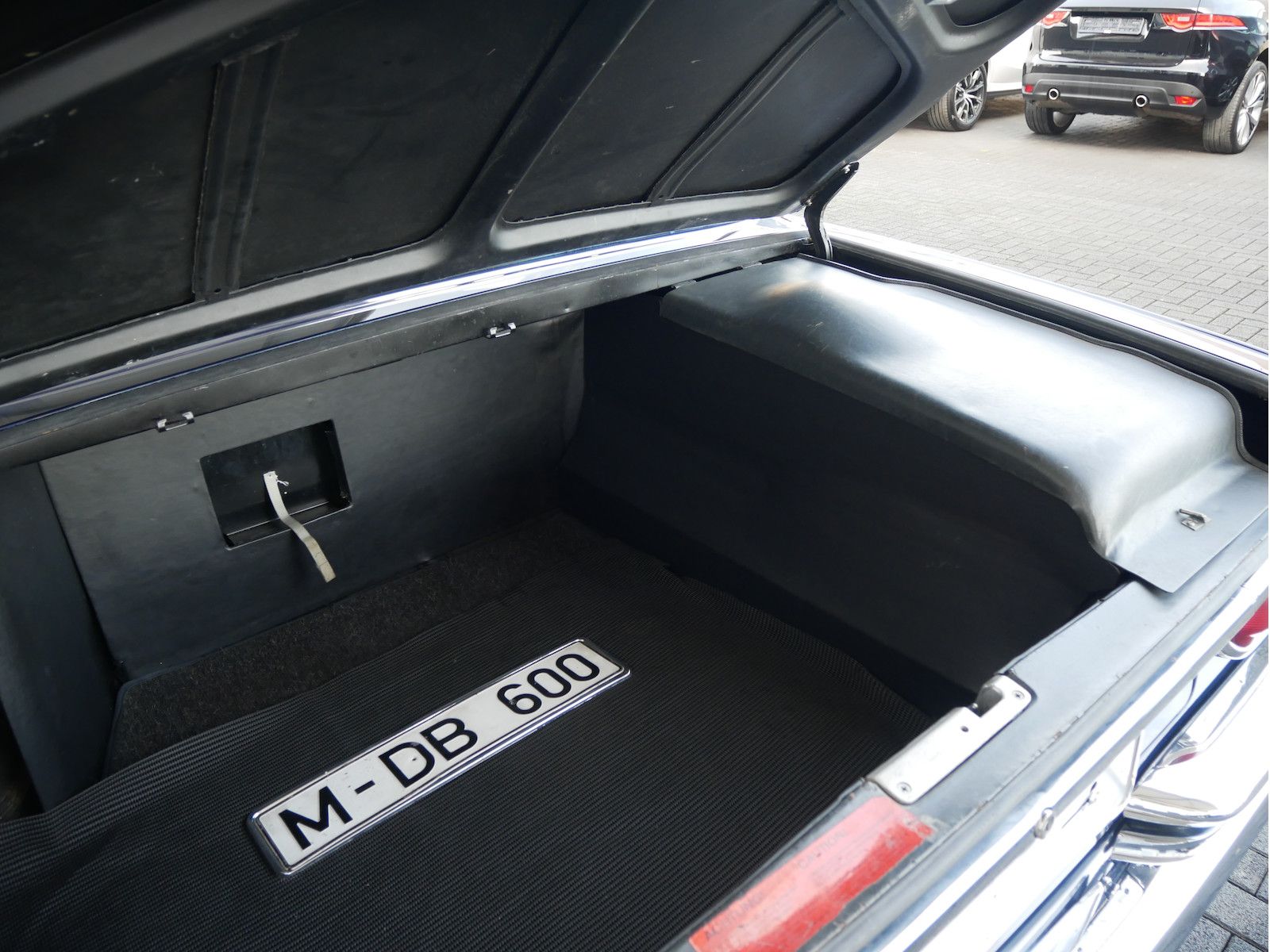 Mercedes-Benz 600 600 (W100), Staatslimousine