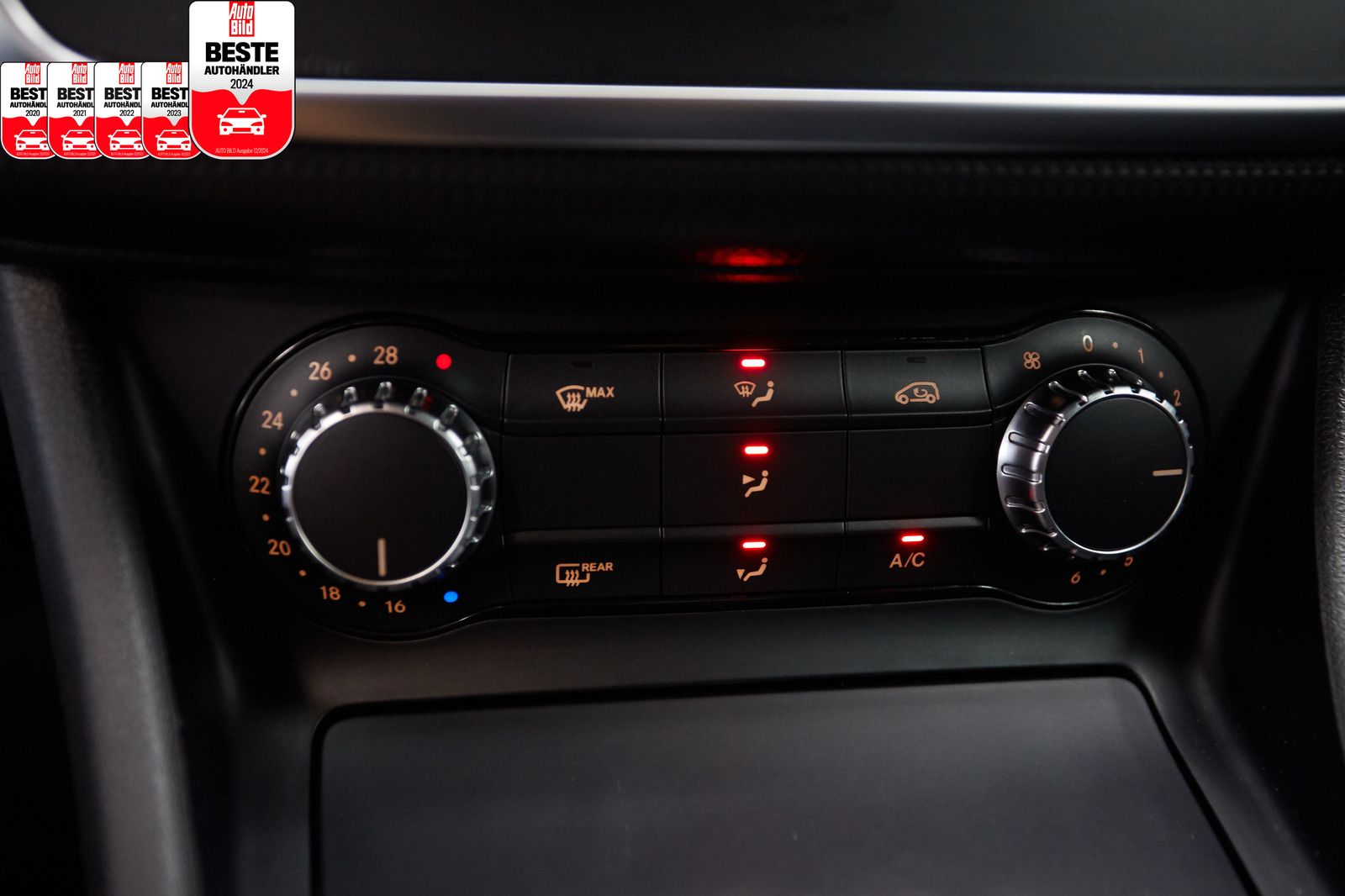 Mercedes-Benz A 180 A 180 STYLE*7G-DCT*NAVI*LEDER*SITZH*PARK-A*TEMPO
