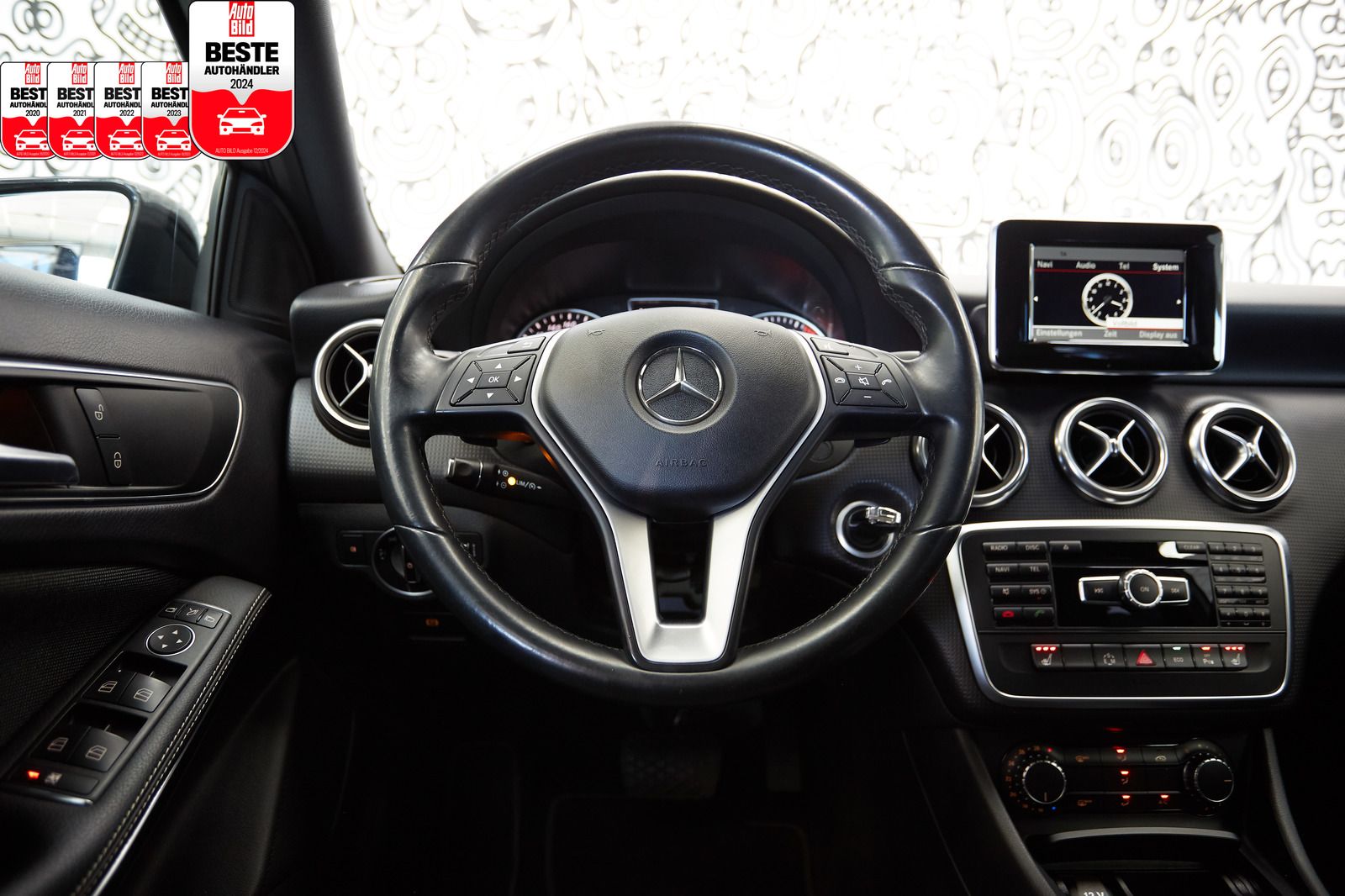 Mercedes-Benz A 180 A 180 STYLE*7G-DCT*NAVI*LEDER*SITZH*PARK-A*TEMPO