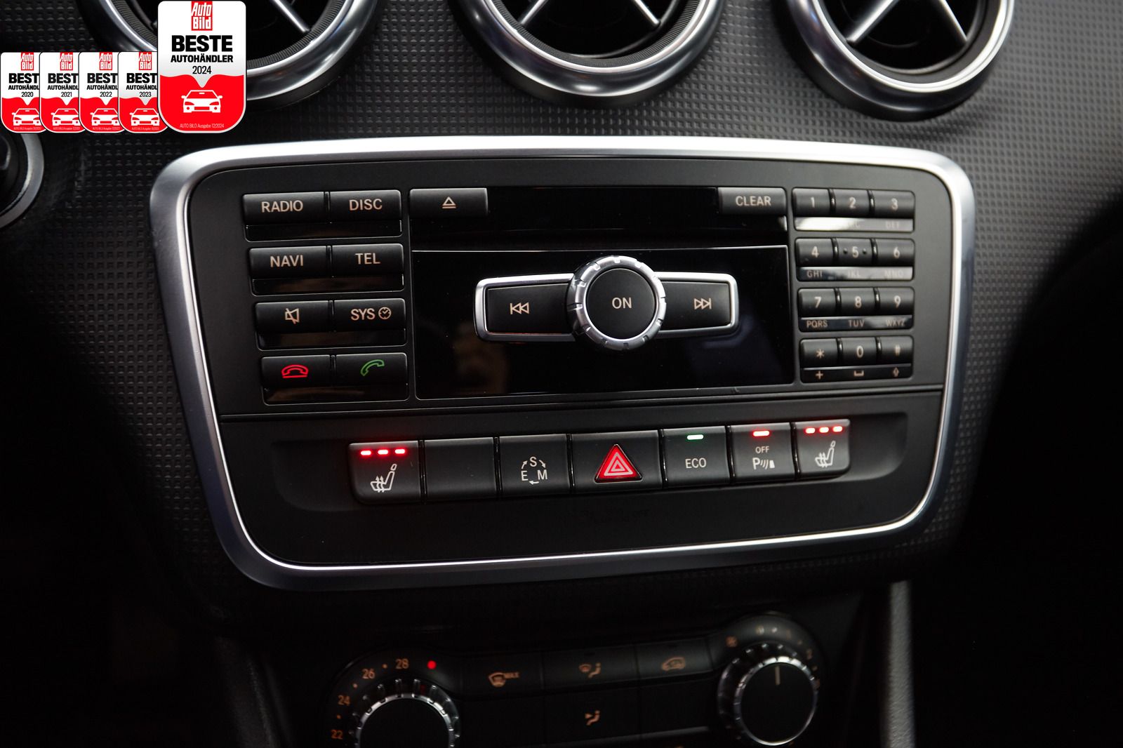 Mercedes-Benz A 180 A 180 STYLE*7G-DCT*NAVI*LEDER*SITZH*PARK-A*TEMPO