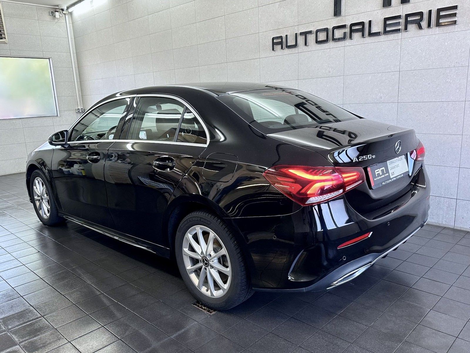 Mercedes-Benz A 250 A 250 e AMG Line Business+Connect Paket
