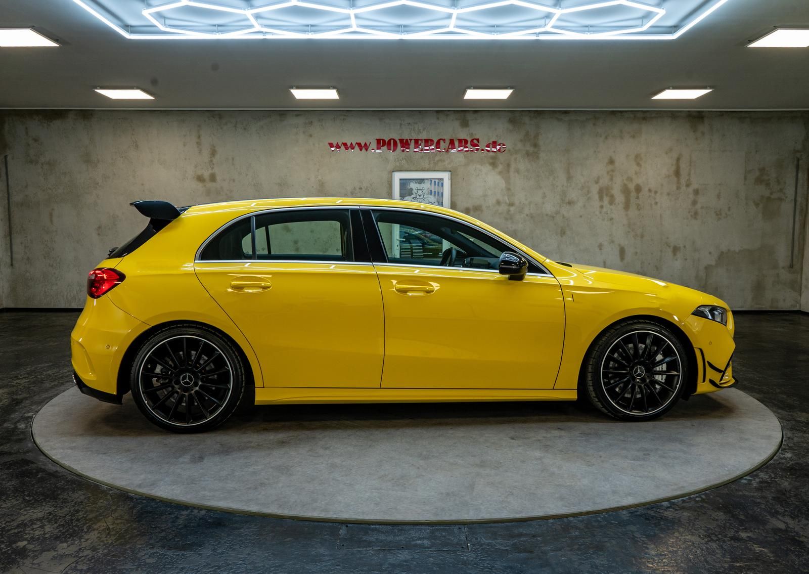 Mercedes-Benz A 35 AMG A 35 AMG 2.0 4Matic, AMG Performance Sitze