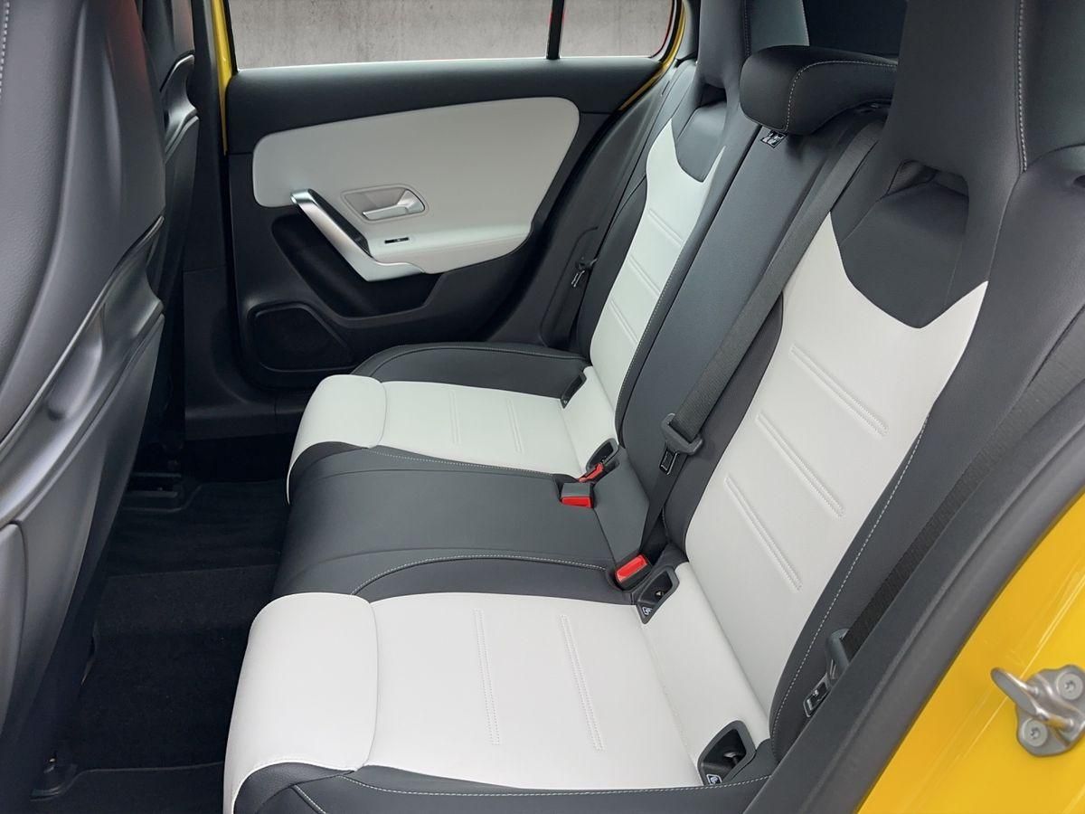 Mercedes-Benz A 35 AMG A 35 AMG 2.0 4Matic, AMG Performance Sitze
