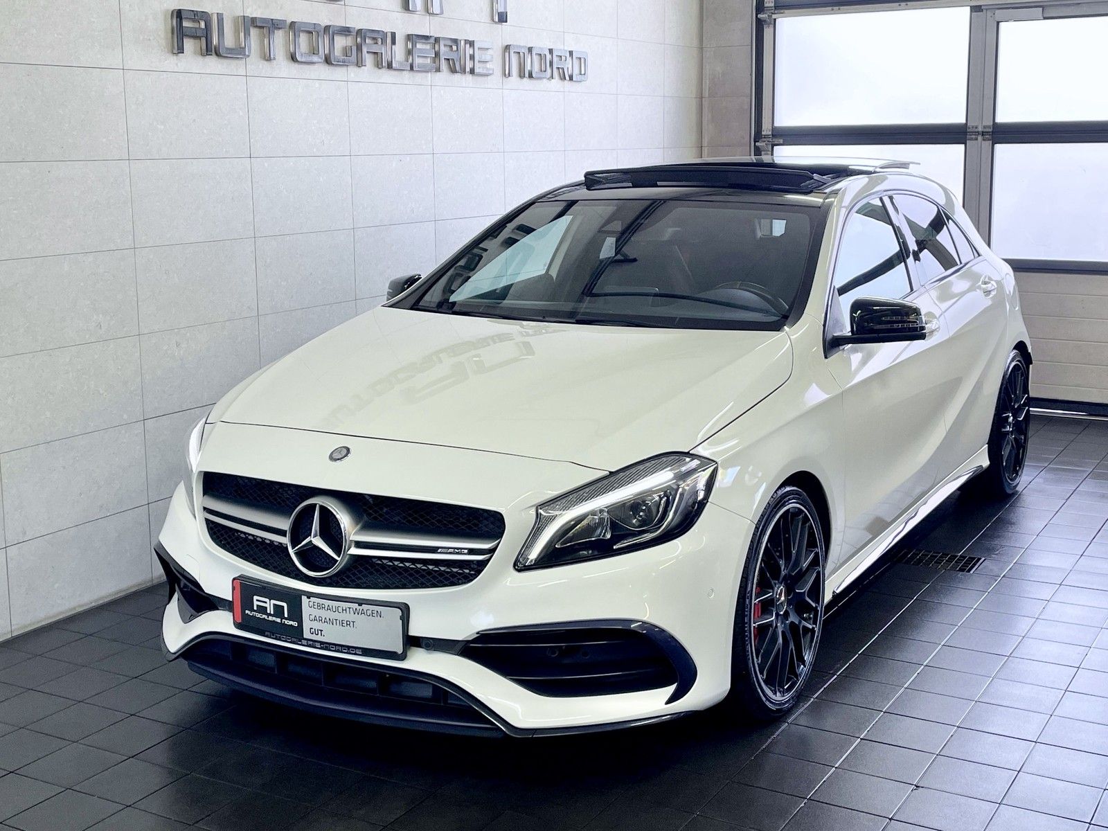 Mercedes-Benz A 45 AMG A 45 AMG 4M Performance Pano+Night+Sportabgas