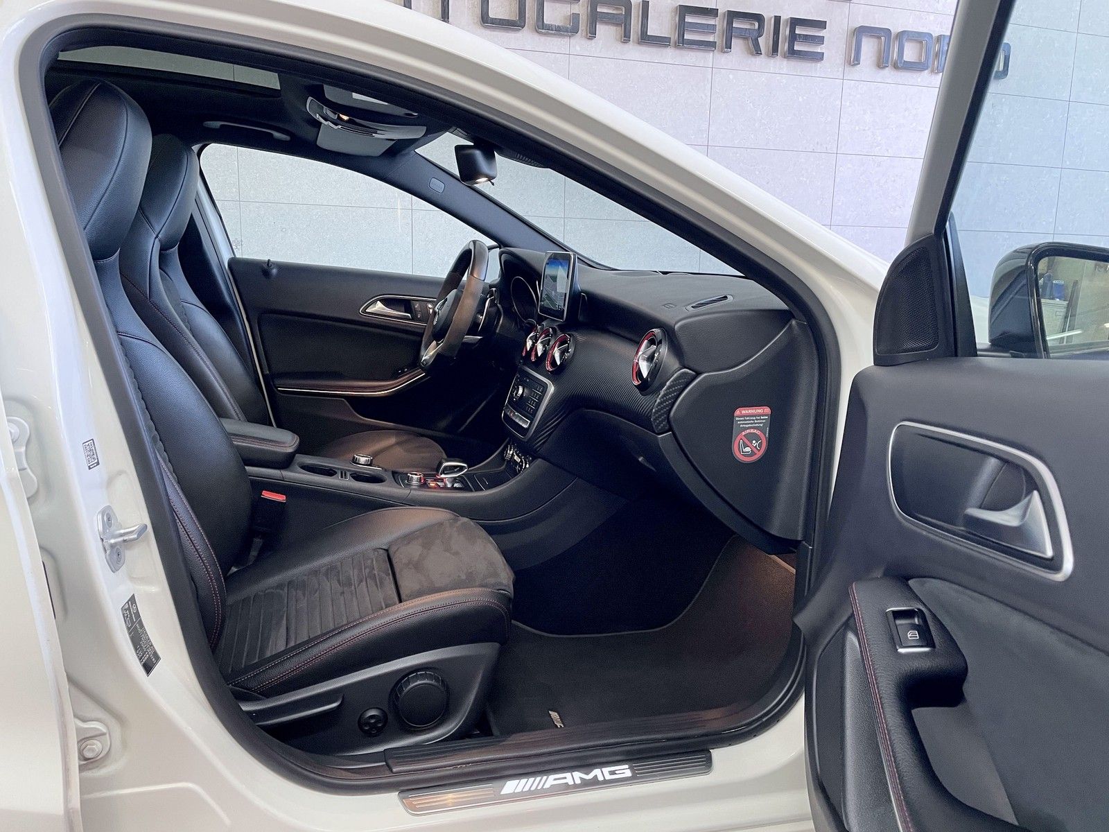 Mercedes-Benz A 45 AMG A 45 AMG 4M Performance Pano+Night+Sportabgas
