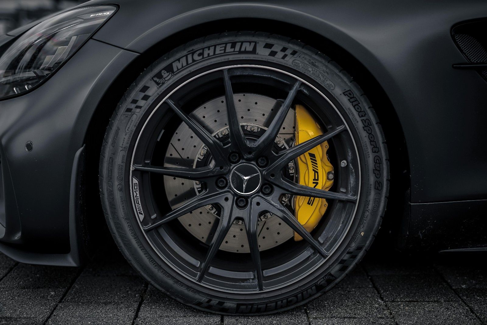 Mercedes-Benz AMG GT R AMG GT R Roadster
