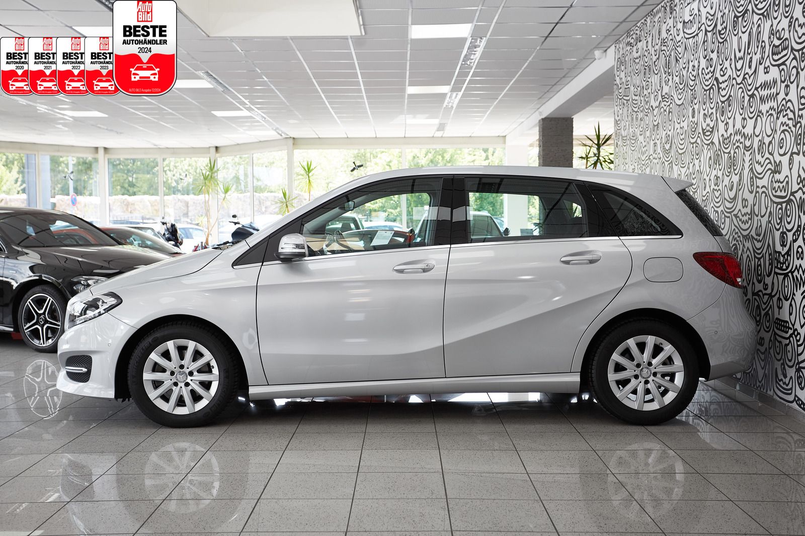 Mercedes-Benz B 180 B 180 7G-DCT*NAVI*AHK*KAMERA*SITZH*TEMPOM*PARK-A