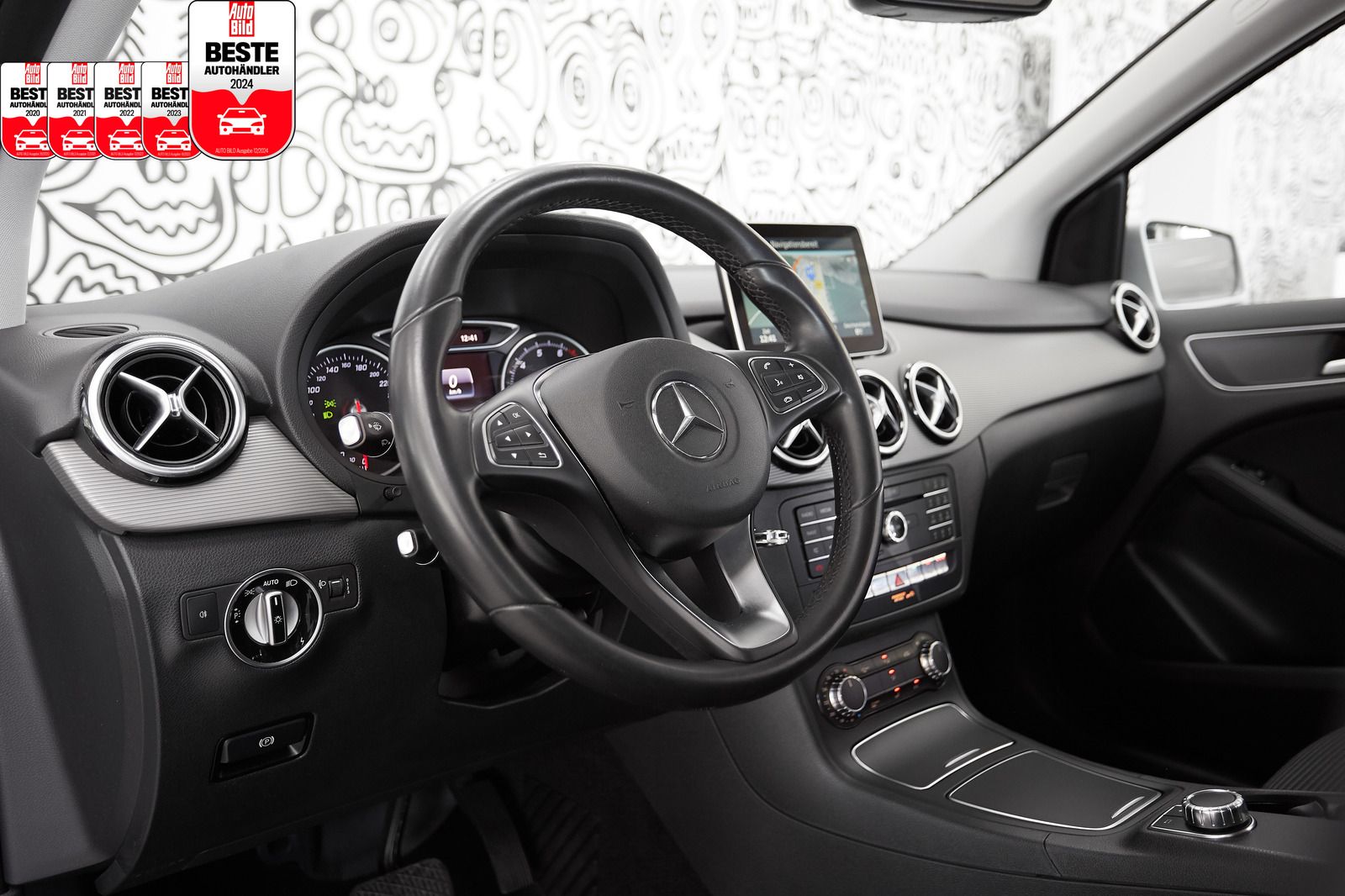 Mercedes-Benz B 180 B 180 7G-DCT*NAVI*AHK*KAMERA*SITZH*TEMPOM*PARK-A