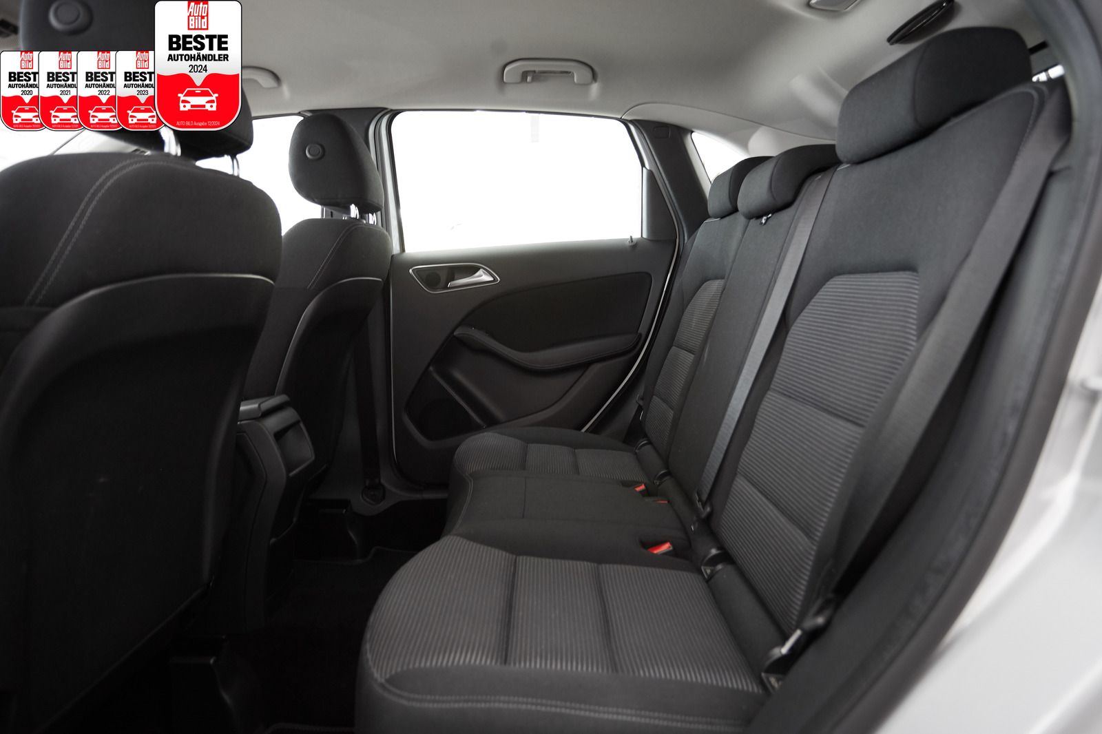 Mercedes-Benz B 180 B 180 7G-DCT*NAVI*AHK*KAMERA*SITZH*TEMPOM*PARK-A