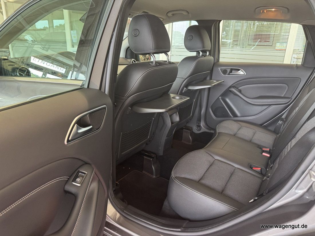 Mercedes-Benz B 180 B 180 *Navi*Park-Assist*Cam*Automatik*ServiceNeu