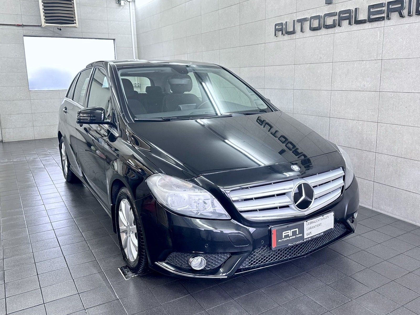 Mercedes-Benz B 180 B 180 Navi+Sitzheizung+Tempomat+PDC