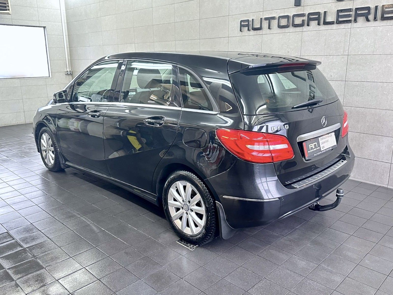 Mercedes-Benz B 180 B 180 Navi+Sitzheizung+Tempomat+PDC