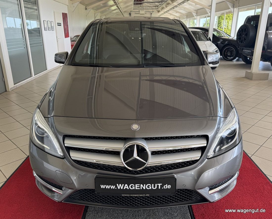 Mercedes-Benz B 200 B 200 *AHK*Comand*Panorama*Xenon*SportPaket*