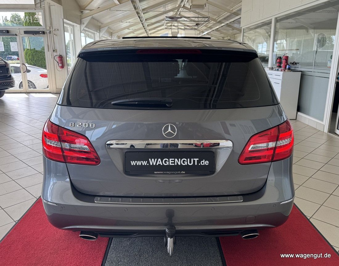 Mercedes-Benz B 200 B 200 *AHK*Comand*Panorama*Xenon*SportPaket*