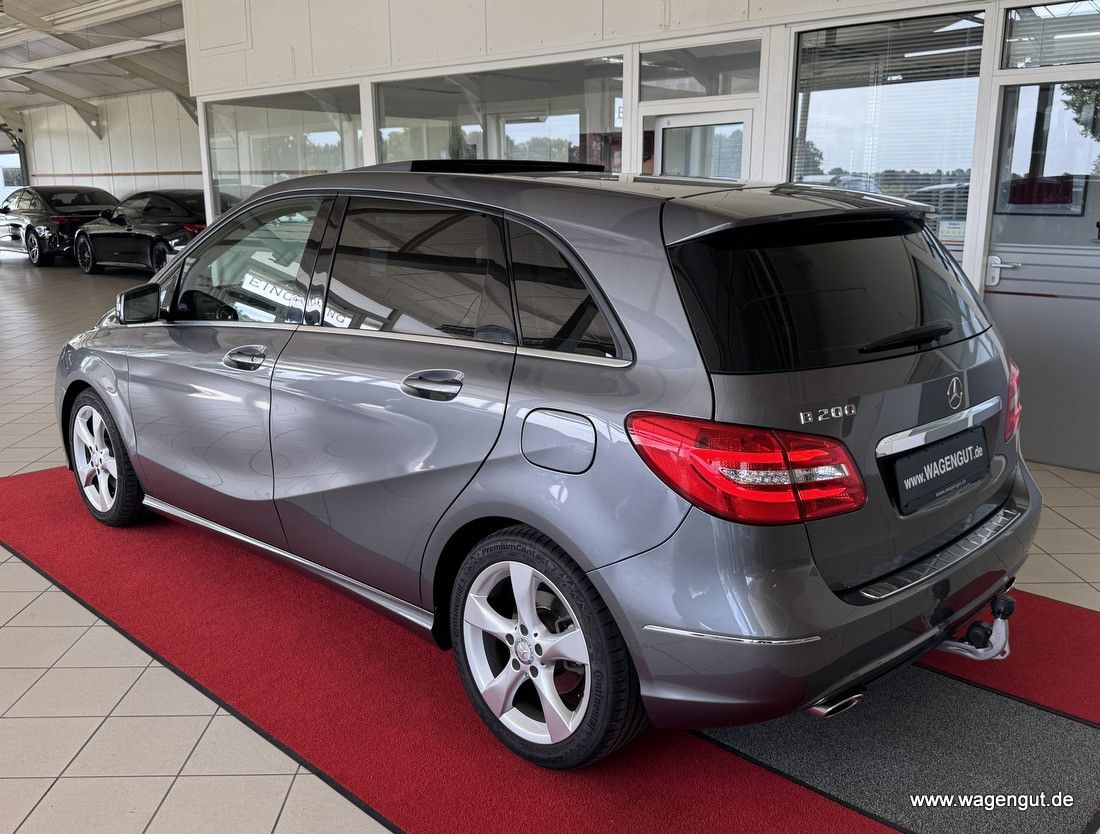 Mercedes-Benz B 200 B 200 *AHK*Comand*Panorama*Xenon*SportPaket*