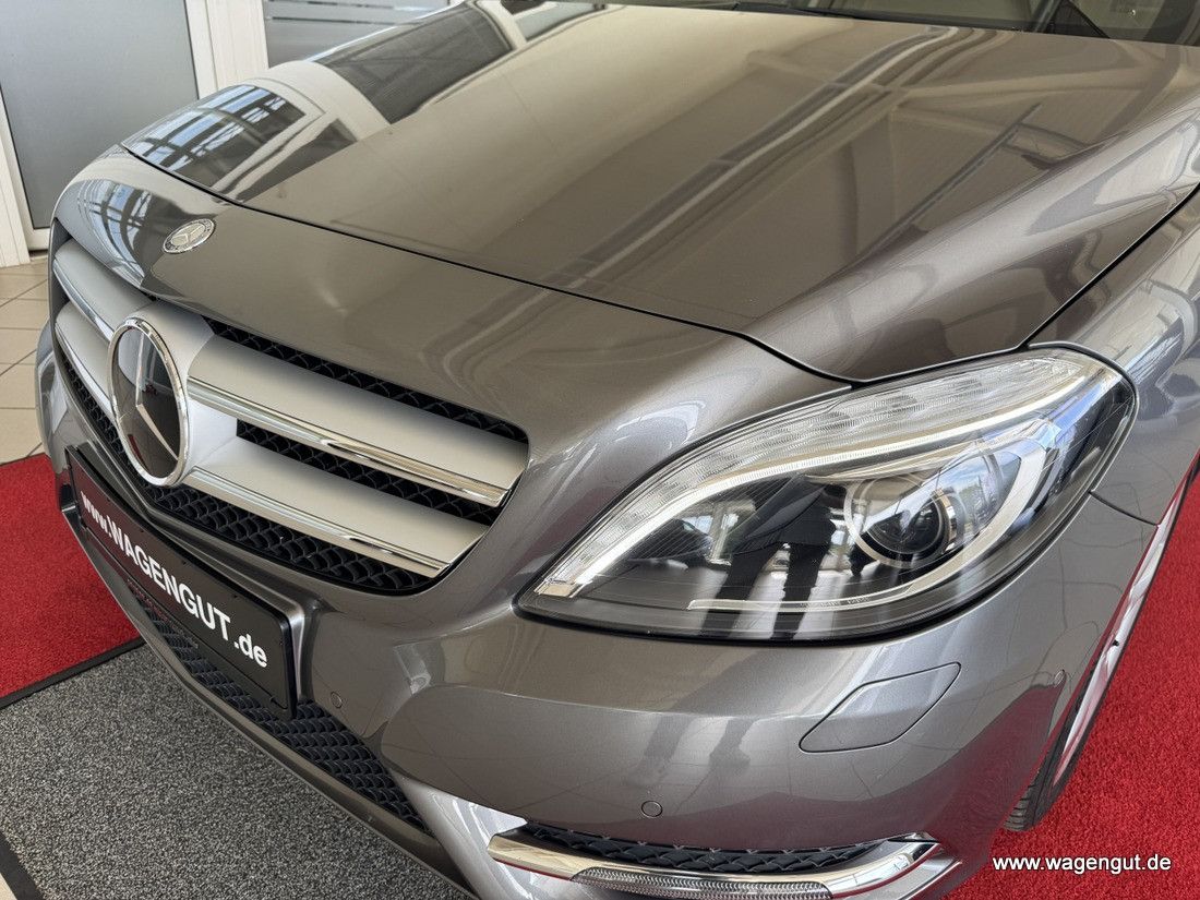 Mercedes-Benz B 200 B 200 *AHK*Comand*Panorama*Xenon*SportPaket*