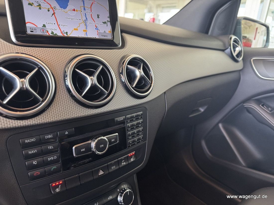 Mercedes-Benz B 200 B 200 *AHK*Comand*Panorama*Xenon*SportPaket*