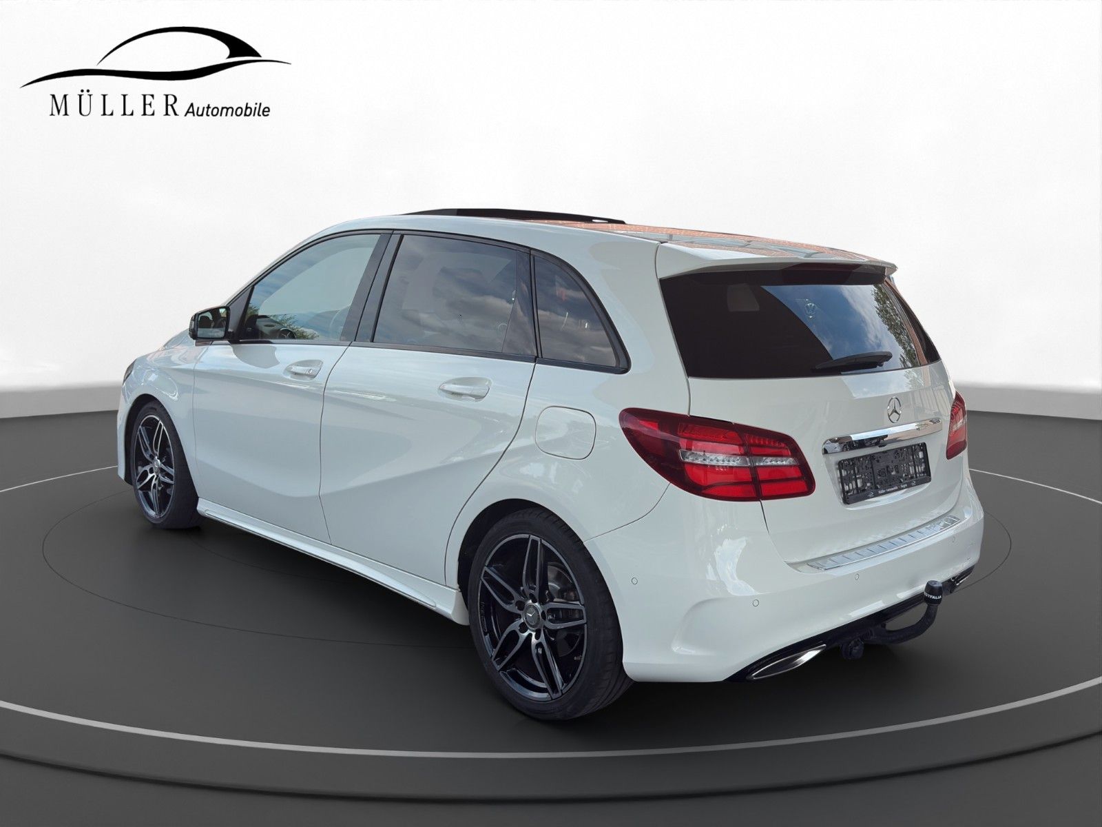 Mercedes-Benz B 200 B 200d AMG Pano AHK