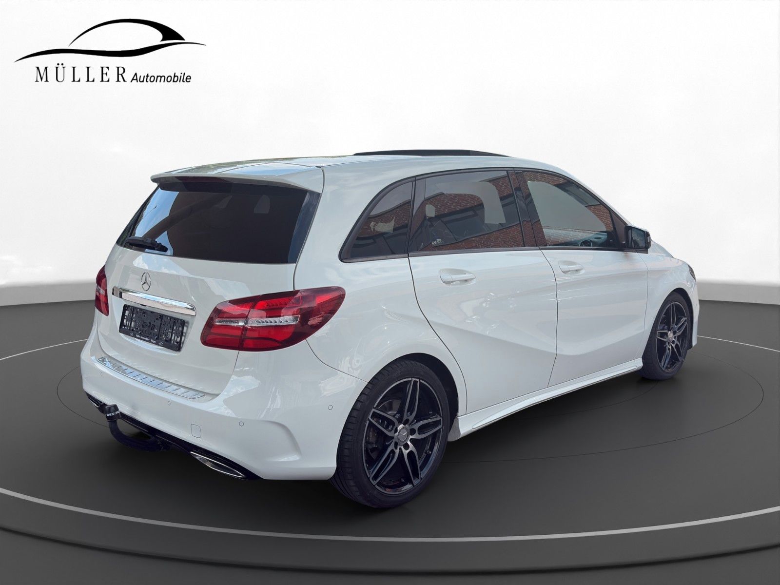 Mercedes-Benz B 200 B 200d AMG Pano AHK