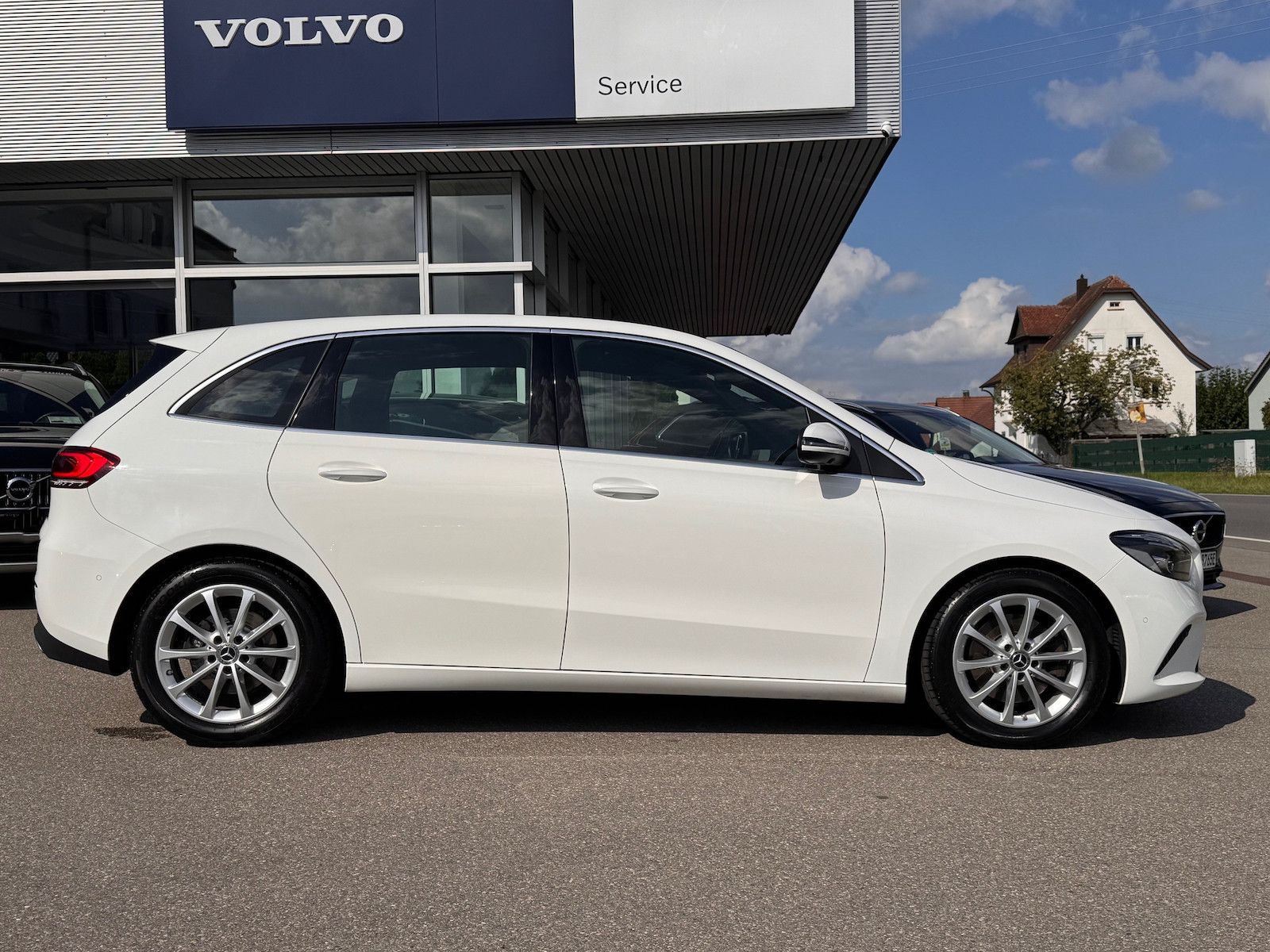 Mercedes-Benz B 220 B 220 4Matic*AWD*Progressive*AHK*Navi*360°*LED*