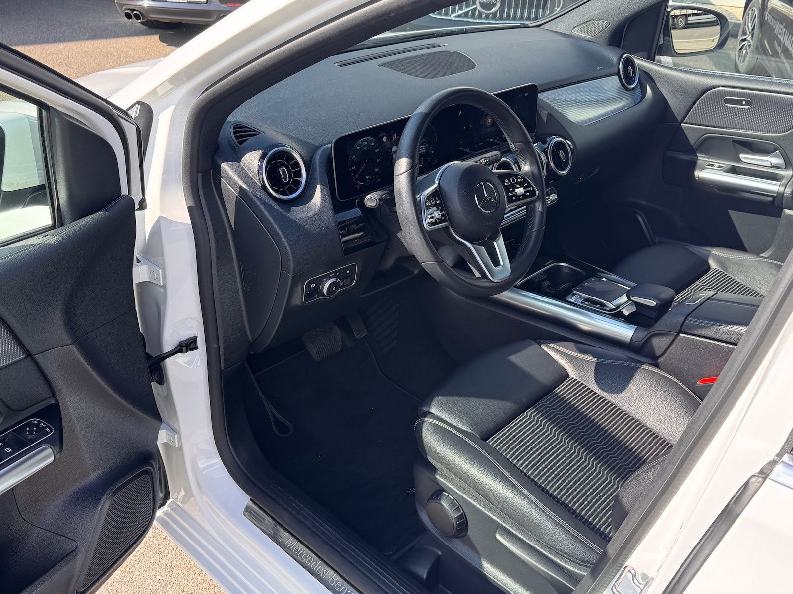 Mercedes-Benz B 220 B 220 4Matic*AWD*Progressive*AHK*Navi*360°*LED*