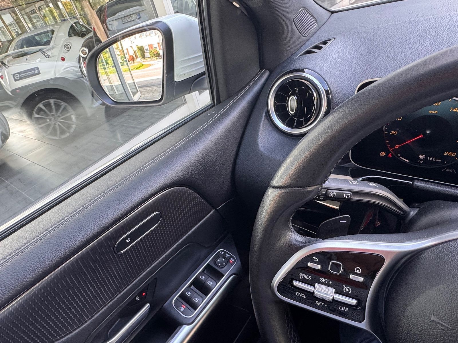 Mercedes-Benz B 220 B 220 4Matic*AWD*Progressive*AHK*Navi*360°*LED*