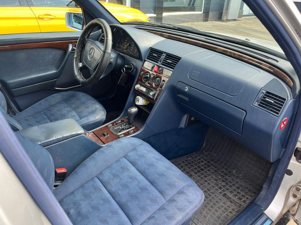 Mercedes-Benz C 180 C 180 Schiebdach El. Fenster