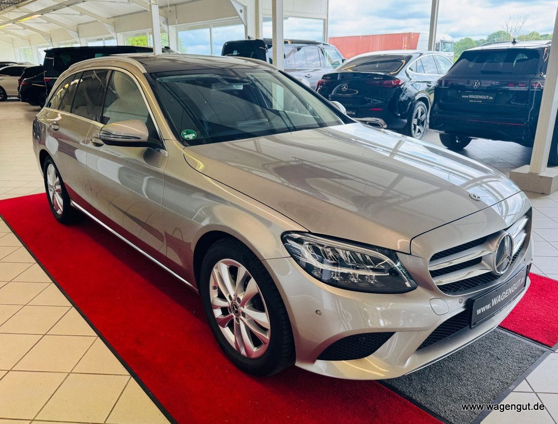 Mercedes-Benz C 180 C 180 T-Modell*CAM*AHK*PANORAMA*Apple-CarPlay*