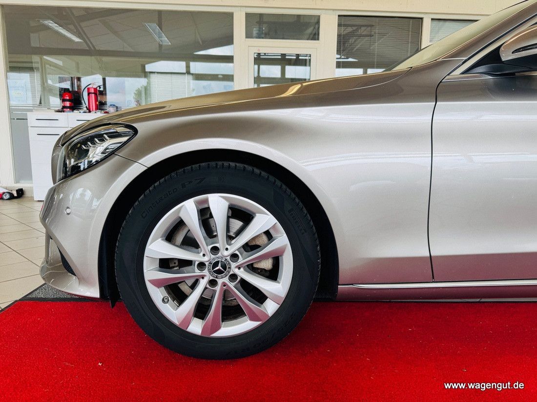 Mercedes-Benz C 180 C 180 T-Modell*CAM*AHK*PANORAMA*Apple-CarPlay*