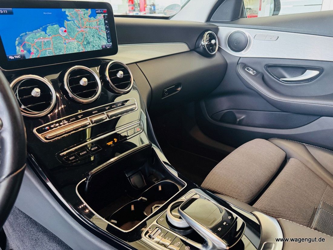 Mercedes-Benz C 180 C 180 T-Modell*CAM*AHK*PANORAMA*Apple-CarPlay*