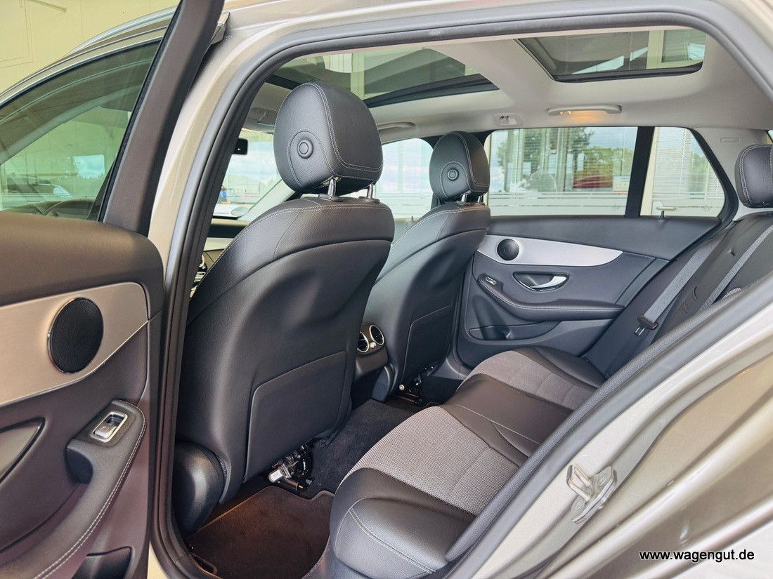 Mercedes-Benz C 180 C 180 T-Modell*CAM*AHK*PANORAMA*Apple-CarPlay*