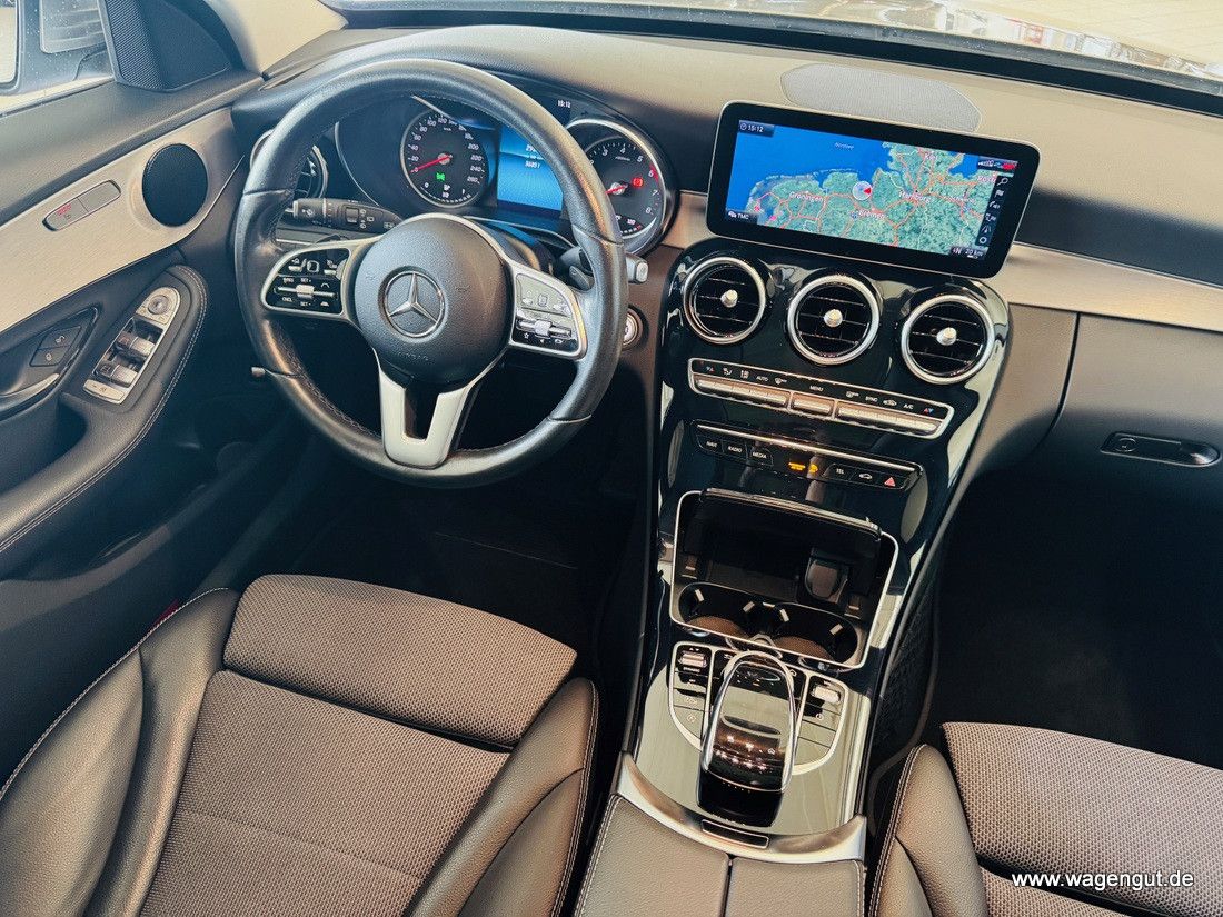 Mercedes-Benz C 180 C 180 T-Modell*CAM*AHK*PANORAMA*Apple-CarPlay*