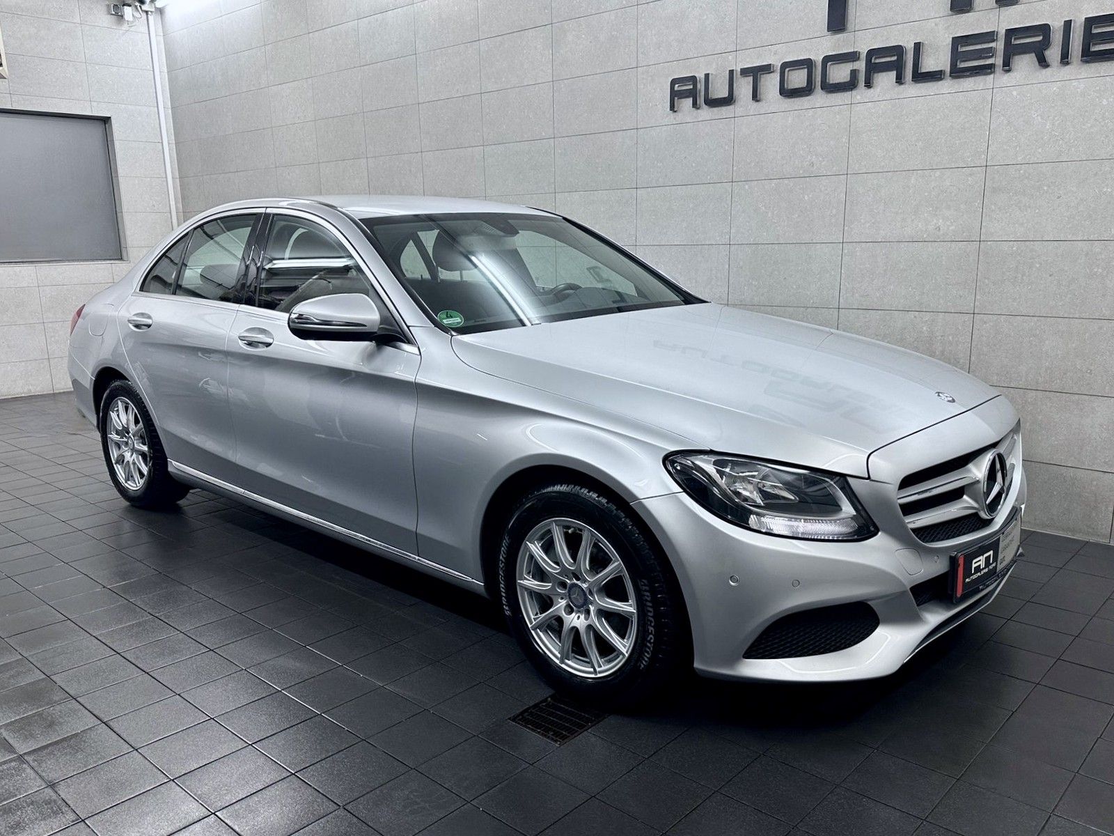 Mercedes-Benz C 200 C 200 Avantgarde Sport LED+Navi+Leder+MB-Service