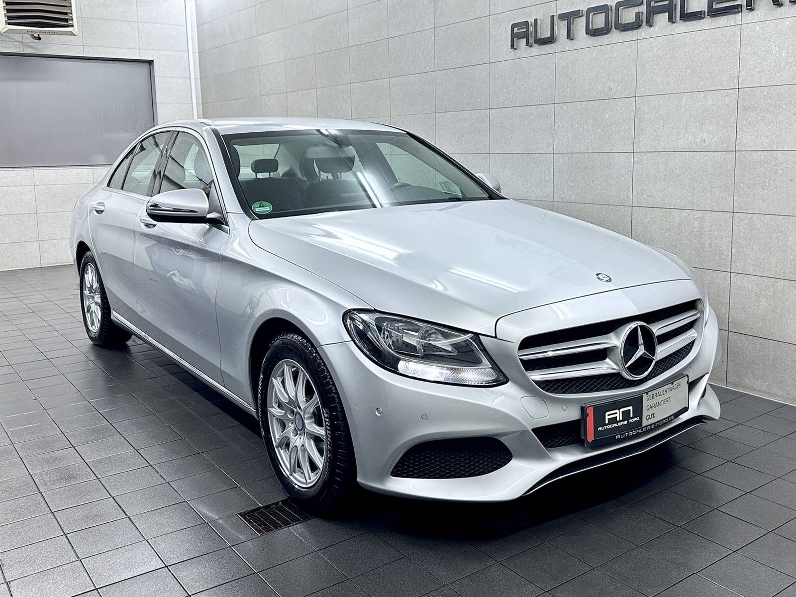Mercedes-Benz C 200 C 200 Avantgarde Sport LED+Navi+Leder+MB-Service