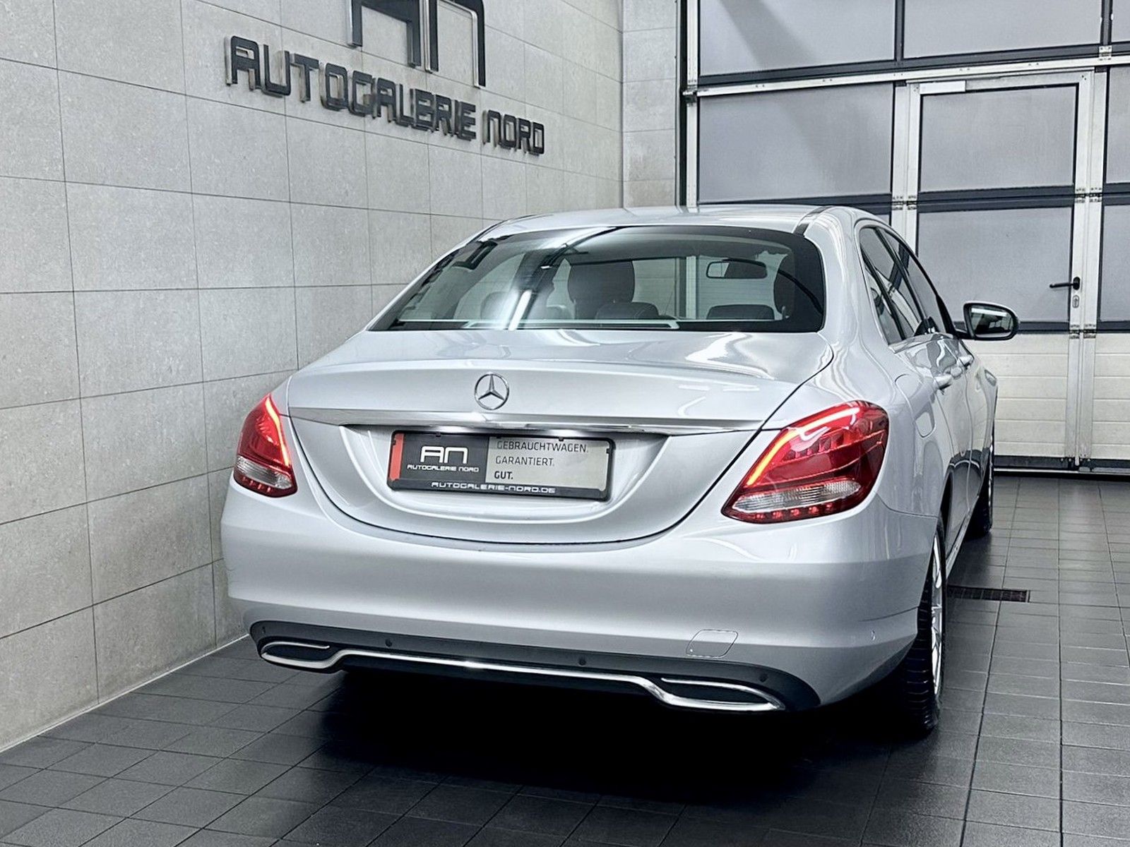 Mercedes-Benz C 200 C 200 Avantgarde Sport LED+Navi+Leder+MB-Service
