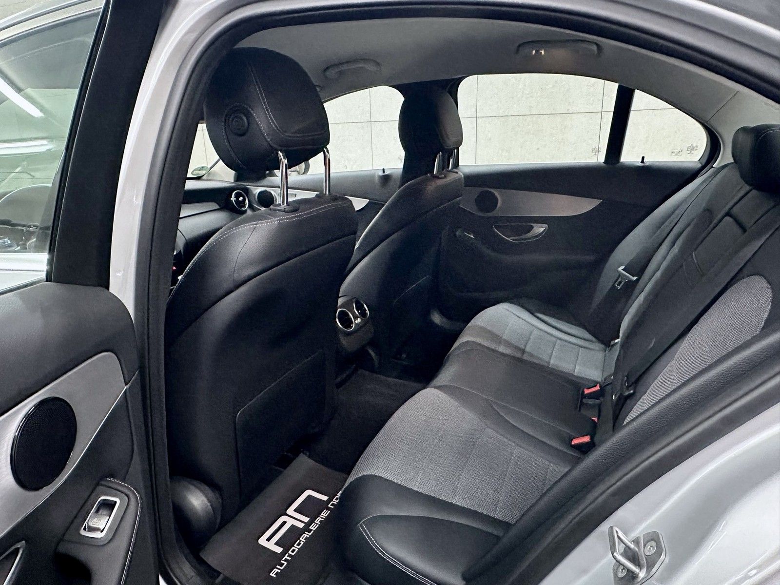 Mercedes-Benz C 200 C 200 Avantgarde Sport LED+Navi+Leder+MB-Service