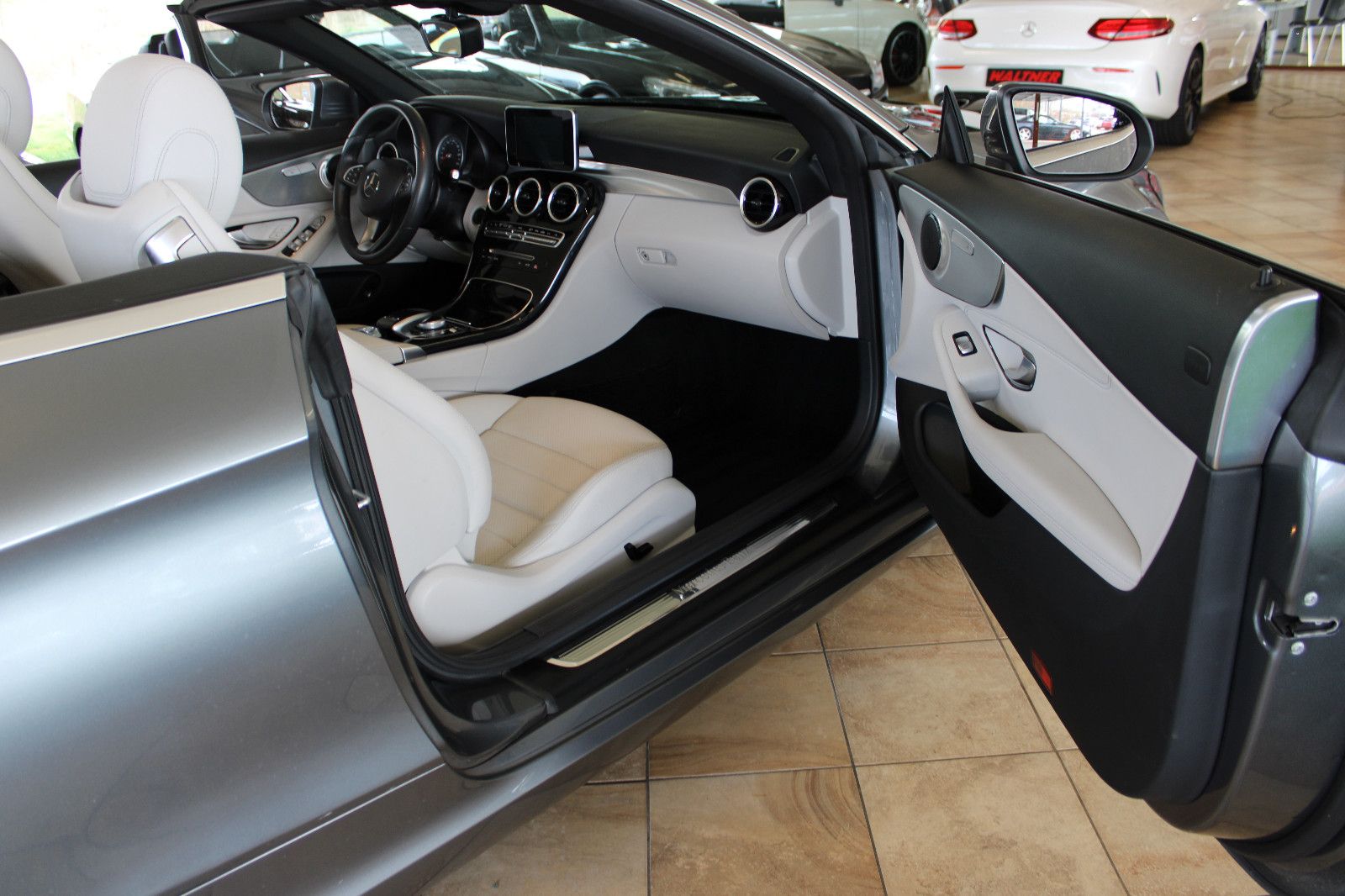 Mercedes-Benz C 200 C 200 Cabrio *48.000 KM+Top Zustand*