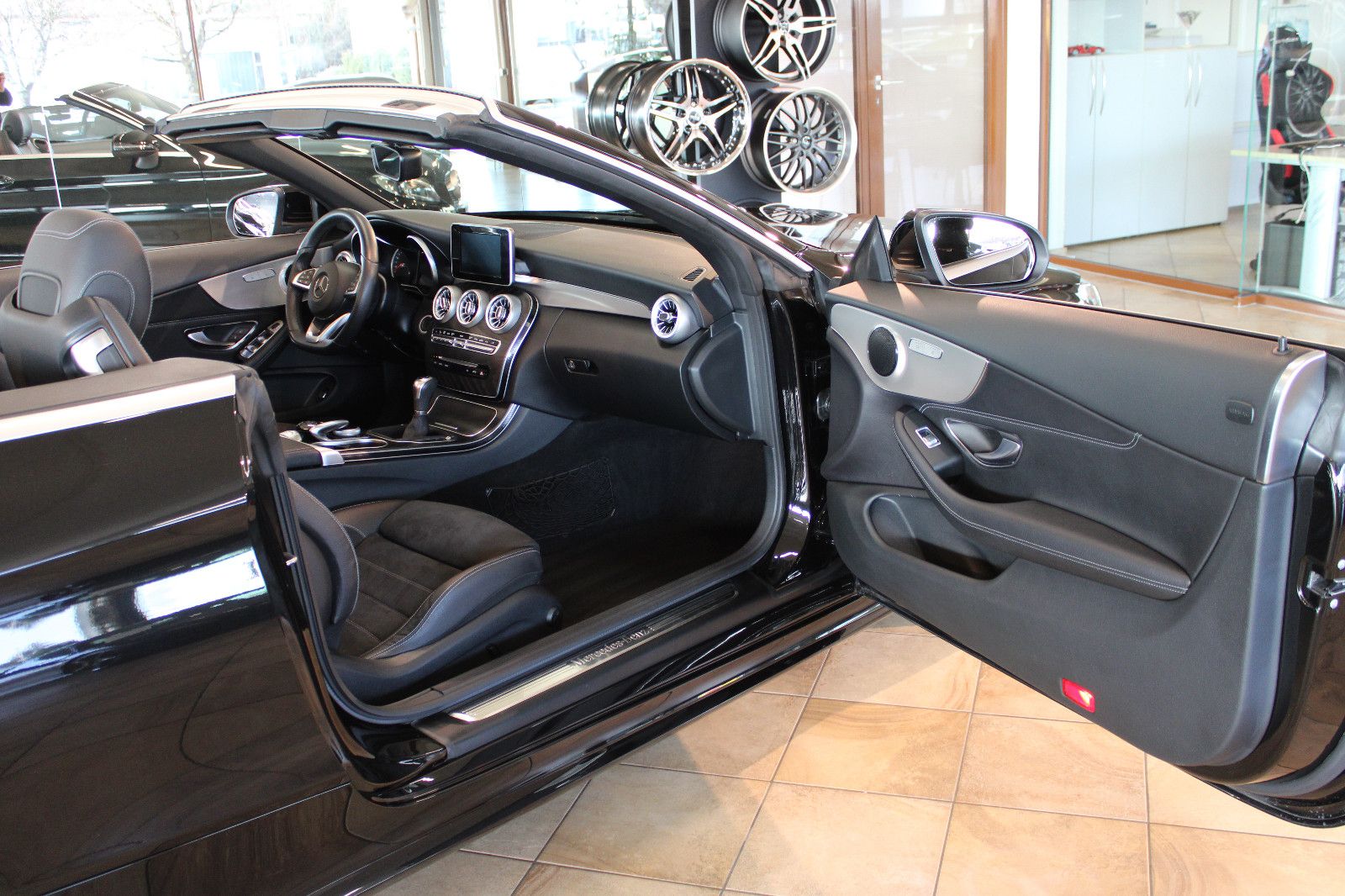 Mercedes-Benz C 200 C 200 Cabrio *AMG+Voll+Top Zustand*