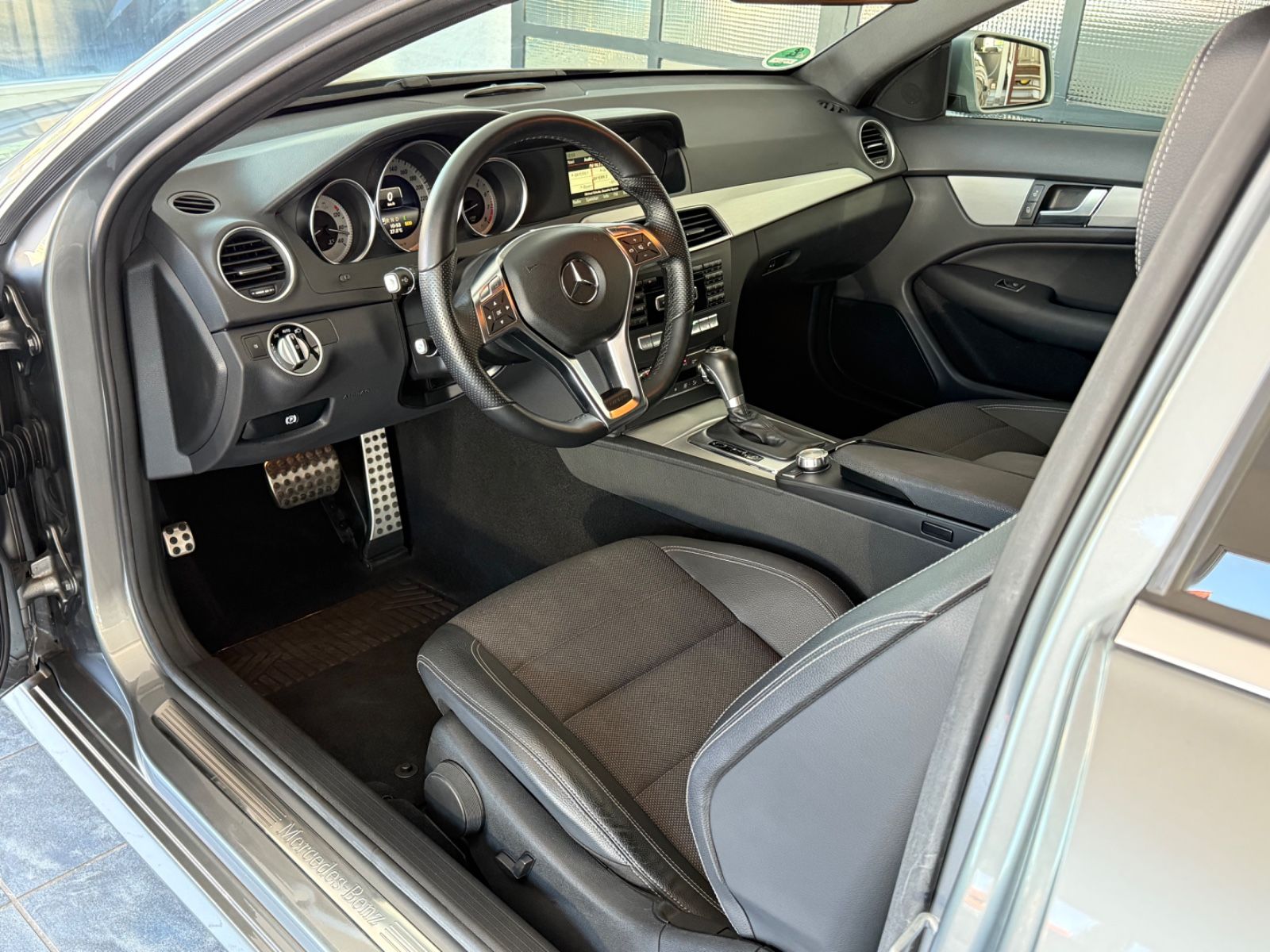 Mercedes-Benz C 200 C 200 Coupe AMG PDC Aut. Navi. Alarm PDC Xenon