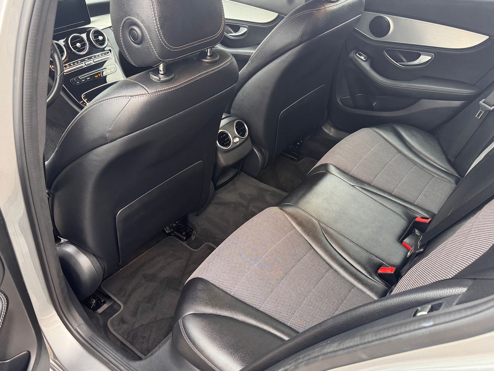 Mercedes-Benz C 220 C 220 T*D*Avantgarde*Business Plus*BLIS*ACC*LED