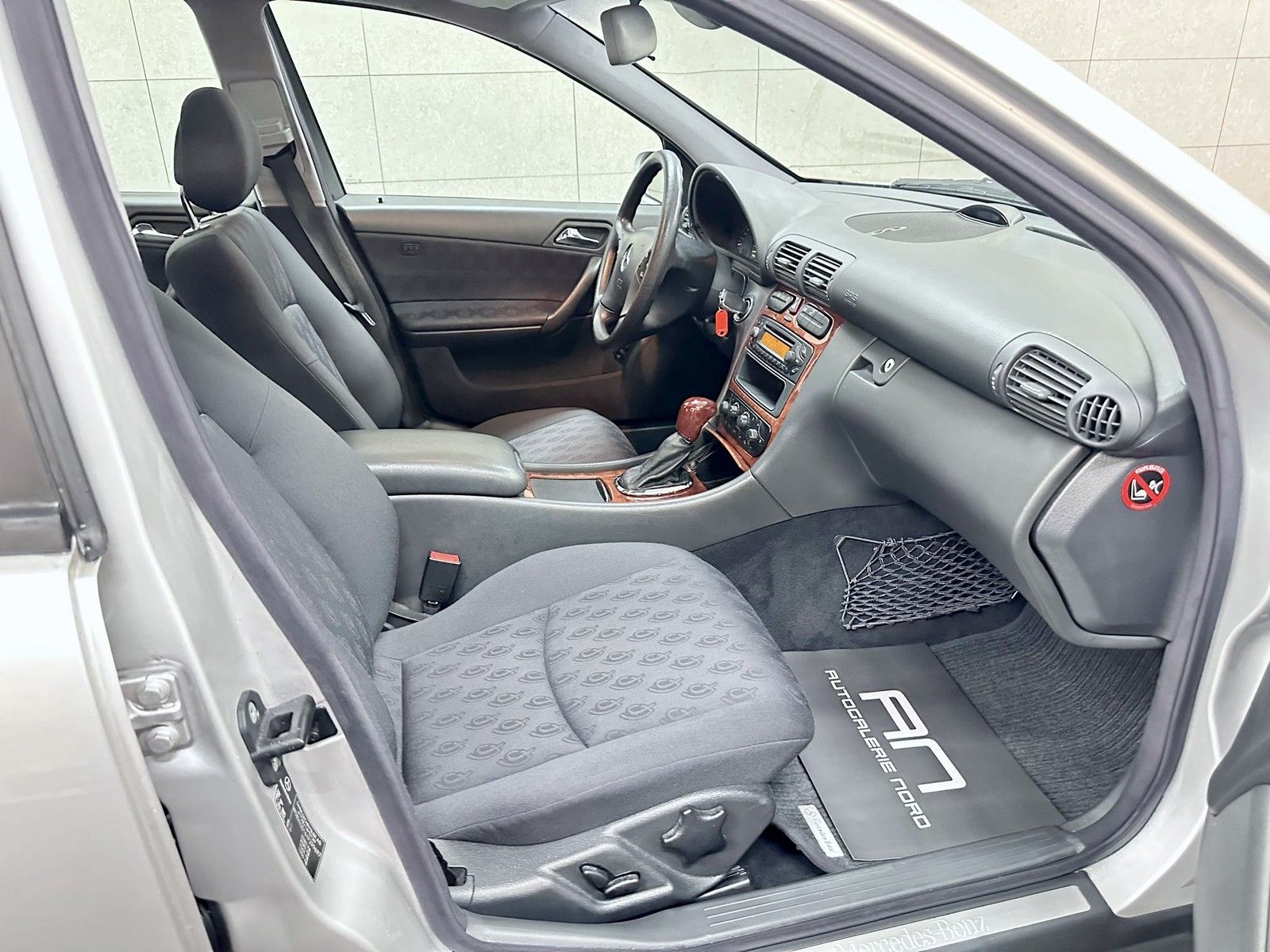 Mercedes-Benz C 270 C 270 CDI Aut. 2. Hand+Navi+Tempomat+PDCC