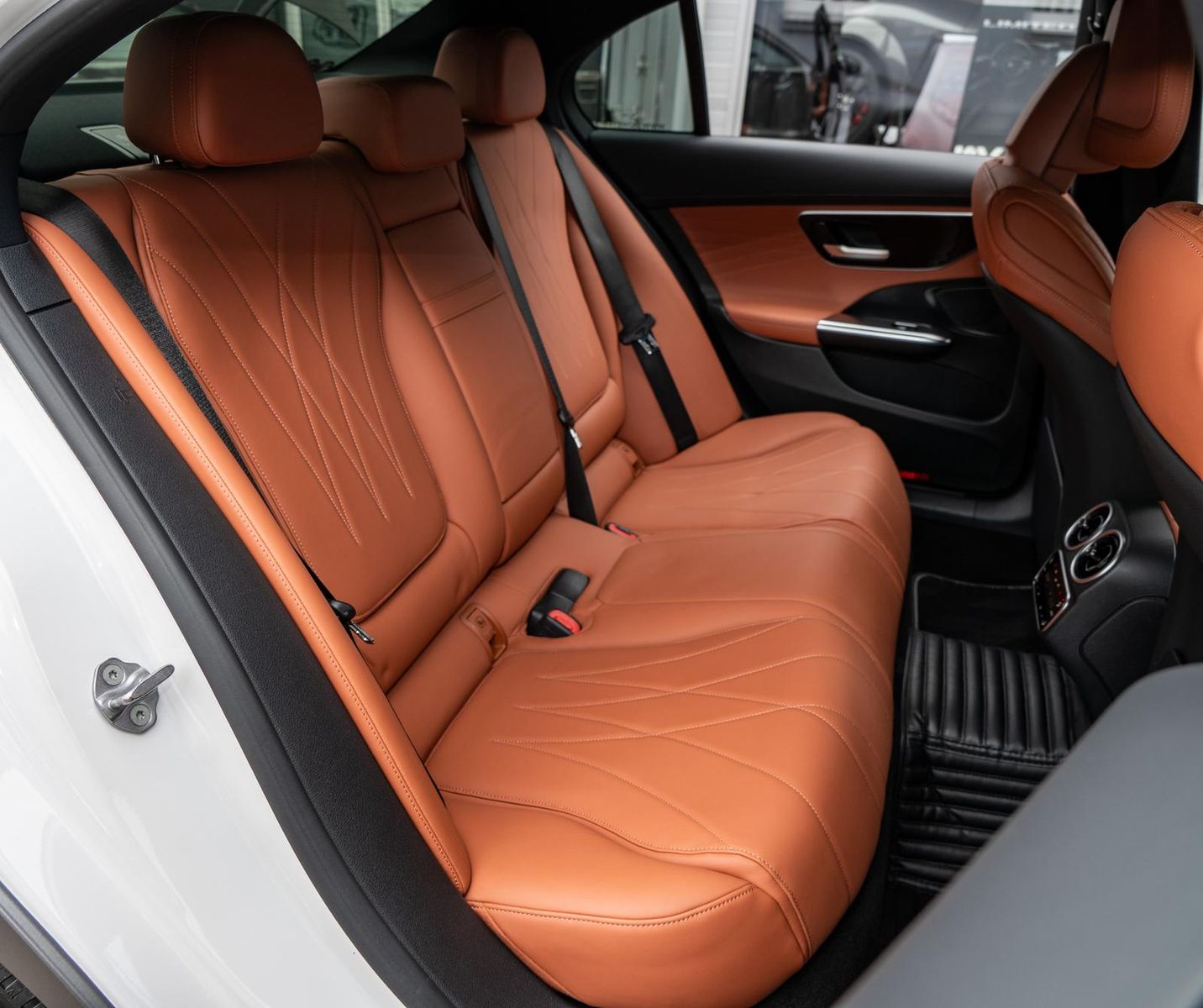 Mercedes-Benz C 300 C300e AMG Line,PANO,360°,AHK