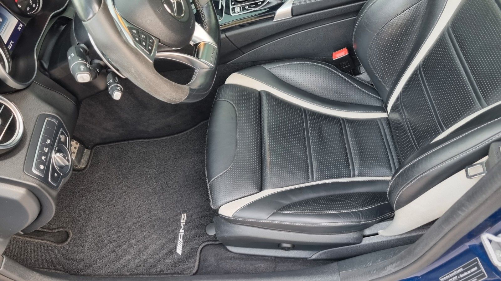 Mercedes-Benz C 63 AMG C 63 AMG Performance 19&apos; Drivers Pano Burmester